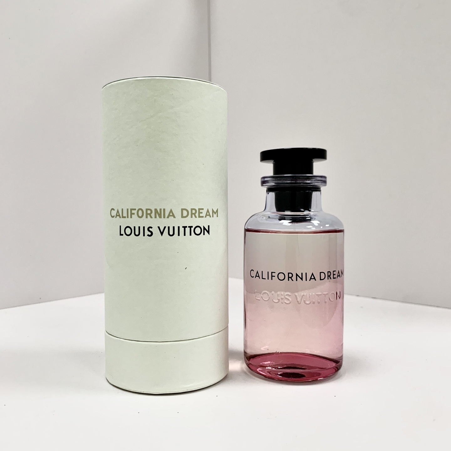 Original order quality
✍️Perfume 100ml Gradient California Dream🔜Real shot📷In stock❗️
Louis Vuitton California Dream, 2020
Brand:
Perfumer: Jacques Cavallie.
Properties: Neutral fragrance
Fragrance: citrus
Orange musk pear ambrette benzoin balm - Image 3