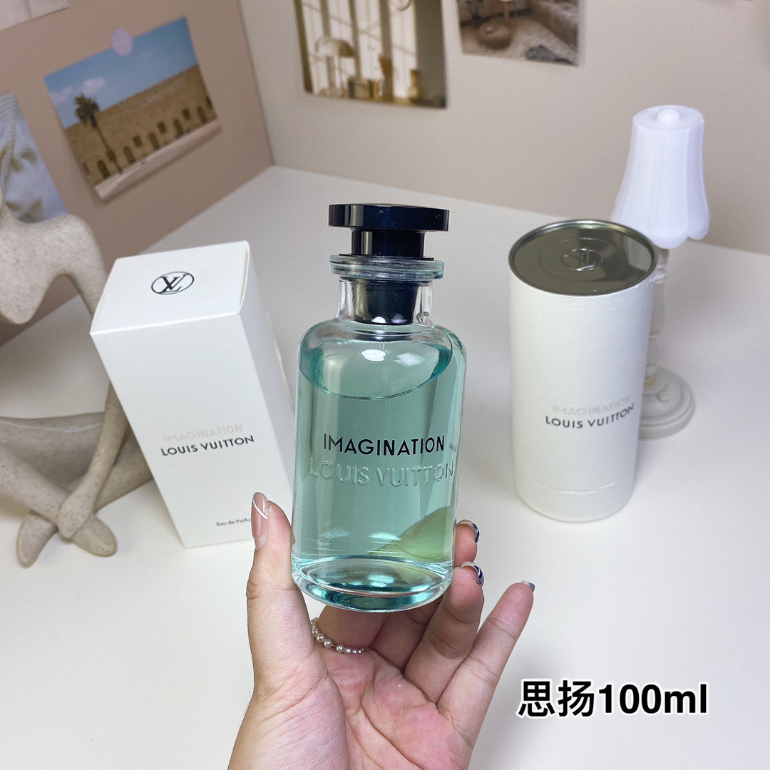 LV Siyang Perfume 100mlš QualityāļøLV 2021 New Fragrance IMAGINATION Siyang Imagination Perfume 100ml
Black tea ambergris unisex
Top notes: citron bergamot orange
Middle notes: ginger, orange blossom oil, cinnamon
Base note: tea ambroxan, guaiac wood, frankincense - Image 3
