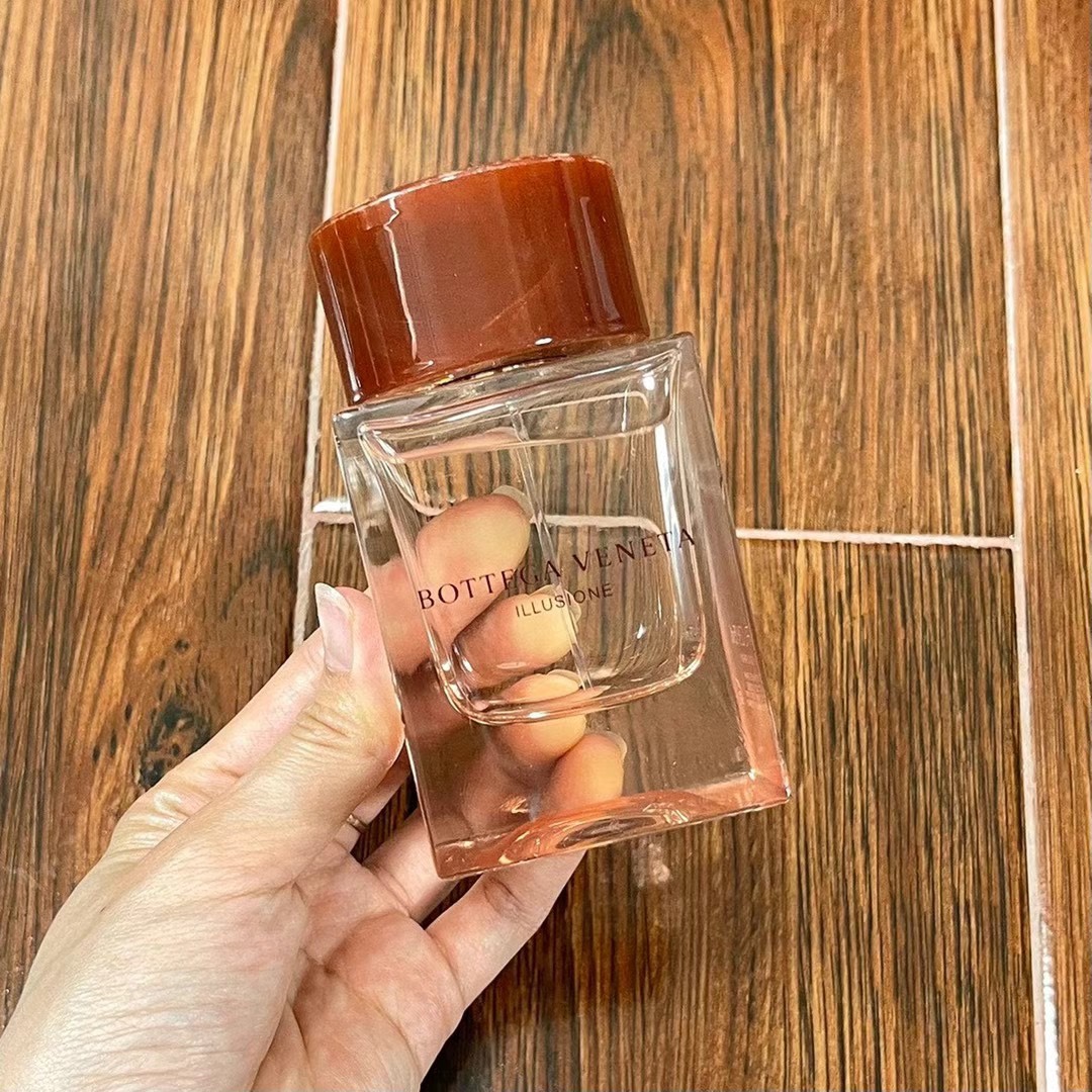 Bottega Veneta Women's Perfume 75ml
Bottega Veneta Men's Perfume 90ml - Image 2