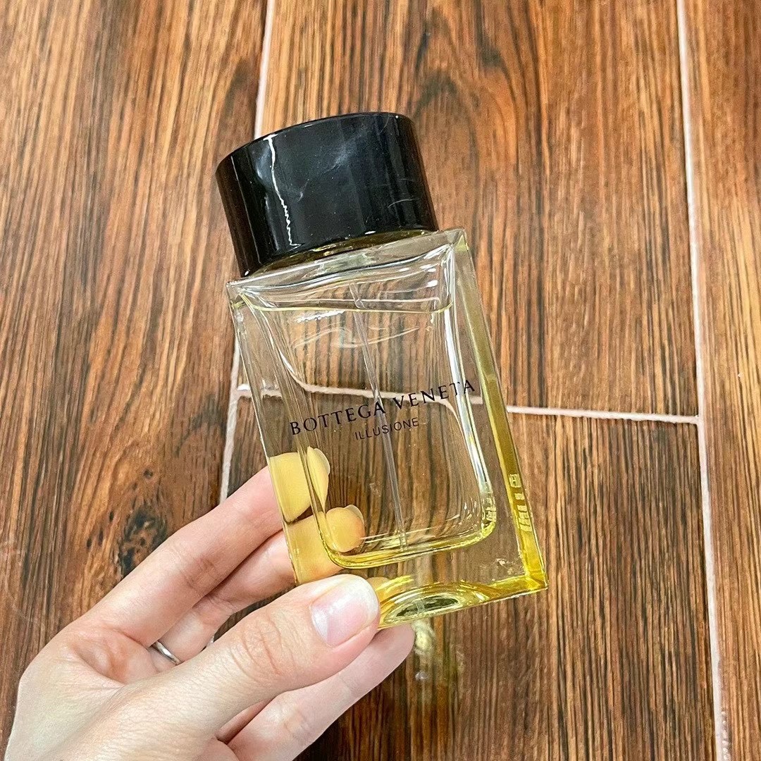 Bottega Veneta Women's Perfume 75ml
Bottega Veneta Men's Perfume 90ml - Image 5