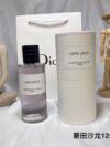 Original order quality
Dior Collection Perfume 100ml! Smell: Lucky wind chimes, singing and dancing roses, Montaigne salon, flowers in Moshan, green wood with silver shadow, dancing cherry blossoms, dark wood fragrance!