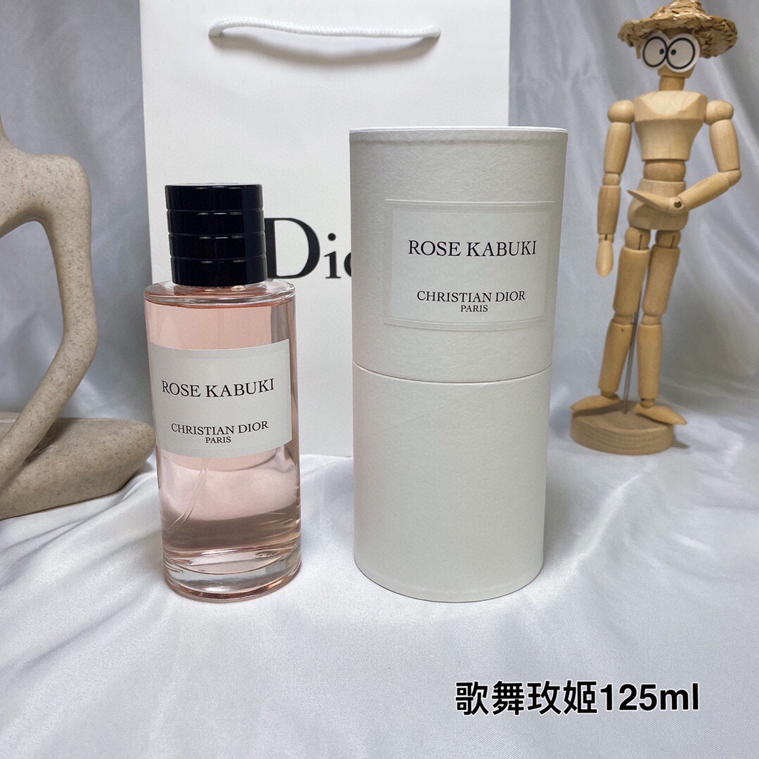 Original order quality
Dior Collection Perfume 100ml! Smell: Lucky wind chimes, singing and dancing roses, Montaigne salon, flowers in Moshan, green wood with silver shadow, dancing cherry blossoms, dark wood fragrance! - Image 5