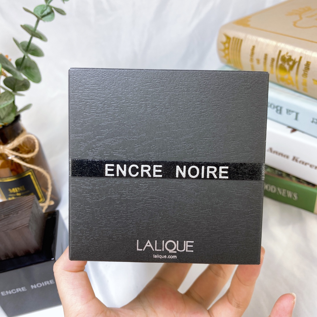 Quality 🔥75
Lalique Encre Noire Lalique Lai Li Mo Love Zhu Mo Black Ze Woody Men's Perfume Long-lasting Light Fragrance 100ml
Woody fougere
Top note: cypress
Middle Notes: Haitian Vetiver, Bourbon Vetiver
Base note: Musk Cashmere Wood - Image 5