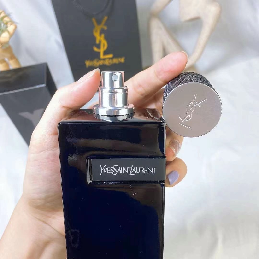 free shipping💰💰 version
YSL Saint Laurent Y Men Pioneer Men Black Bottle Essence 100ml
✔Recommended❗ Men's Y Woody Fragrance Fresh Marine Fragrance Perfume. I can't forget it after trying it. I can feel the inner peace after smelling it and I can't help but buy this perfume. Friends around me also like it after smelling it. It is more suitable for users who like refreshing. It is suitable for work and daily use. Relatively speaking, the alcohol content is high and it is easy to evaporate.
▶︎The changes in the top and back notes of the fragrance are also softer. Top notes: cool and slightly sweet bergamot and spicy and bright ginger create an invigorating atmosphere; middle notes: sage, juniper, lavender, geranium, exuding a pure warm and sexy smell; base notes: soft fir and ambergris to set off the calmness of the woody fragrance, which makes people think deeply at the moment of smelling it, directly touching the depths of the soul, and making you unable to control yourself for a long time💢 - Image 5