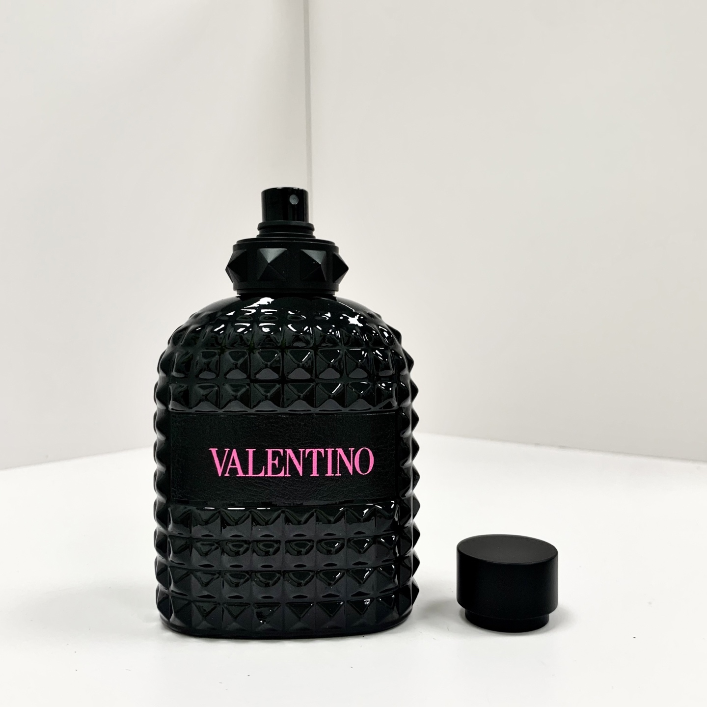 Original order quality
✍Valentino Perfume 100ml Mr. Uninhibited🔜Real shot📸In stock❗️Valentino Born in Roma Extradose Uomo, 2025, Brand: Valentino, Properties: Men's Fragrance, Top Note: Spicy, Middle Note: Lavender, Base Note: Woody Fragrance - Image 3