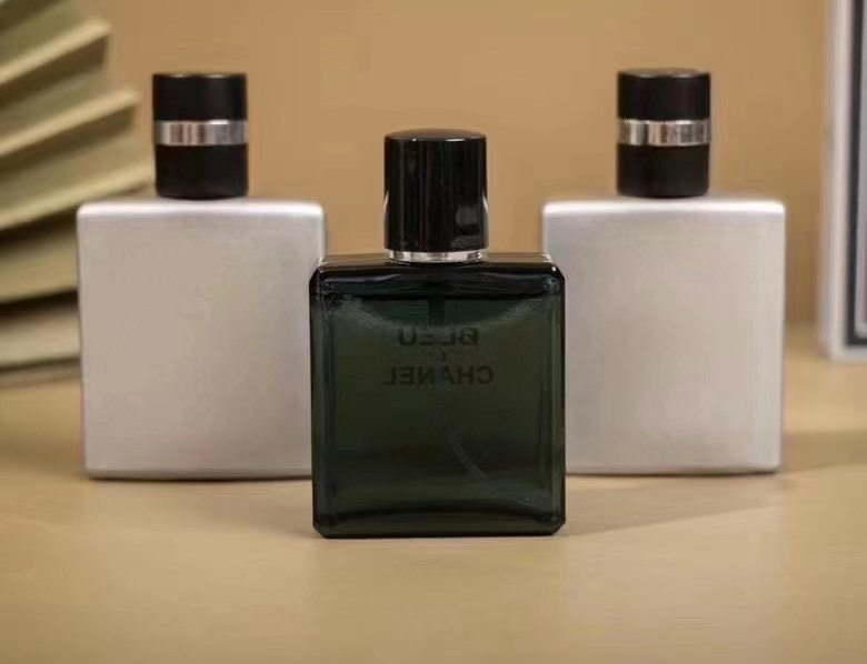 CHANEL Chanel men's perfume 3-piece set*25ml, classic three-piece set. There are 3 different Chanel perfume gift packs in one box. Contains: Azure Light Fragrance + Charming Sports + Charming Sports Cologne, three different flavors, fashionable and classic, convenient for Ctrip. 25ml each - Image 3