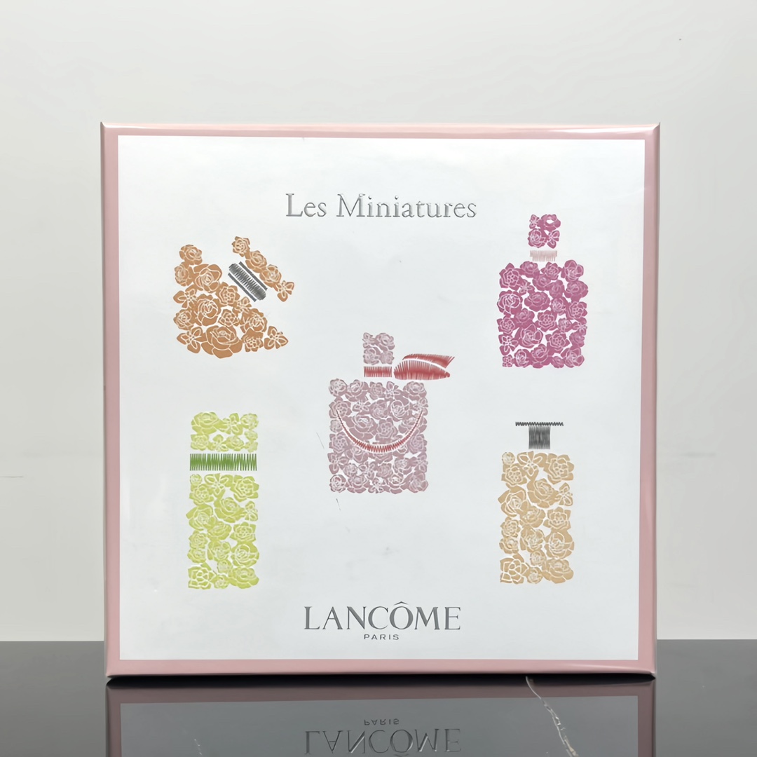 Original order quality
💥Lancome is my five-piece perfume sample set🔜1YV63Z code! Comes with gift bag ❗️The most fragrant perfume ahead! ! Too girly‼ ️Lancome IDOLE is my perfume! Directly become a god in the perfume industry! ! This appearance is really terrible❗❗The sweet fruit hanging that enchants the soul. No girl would not like it!