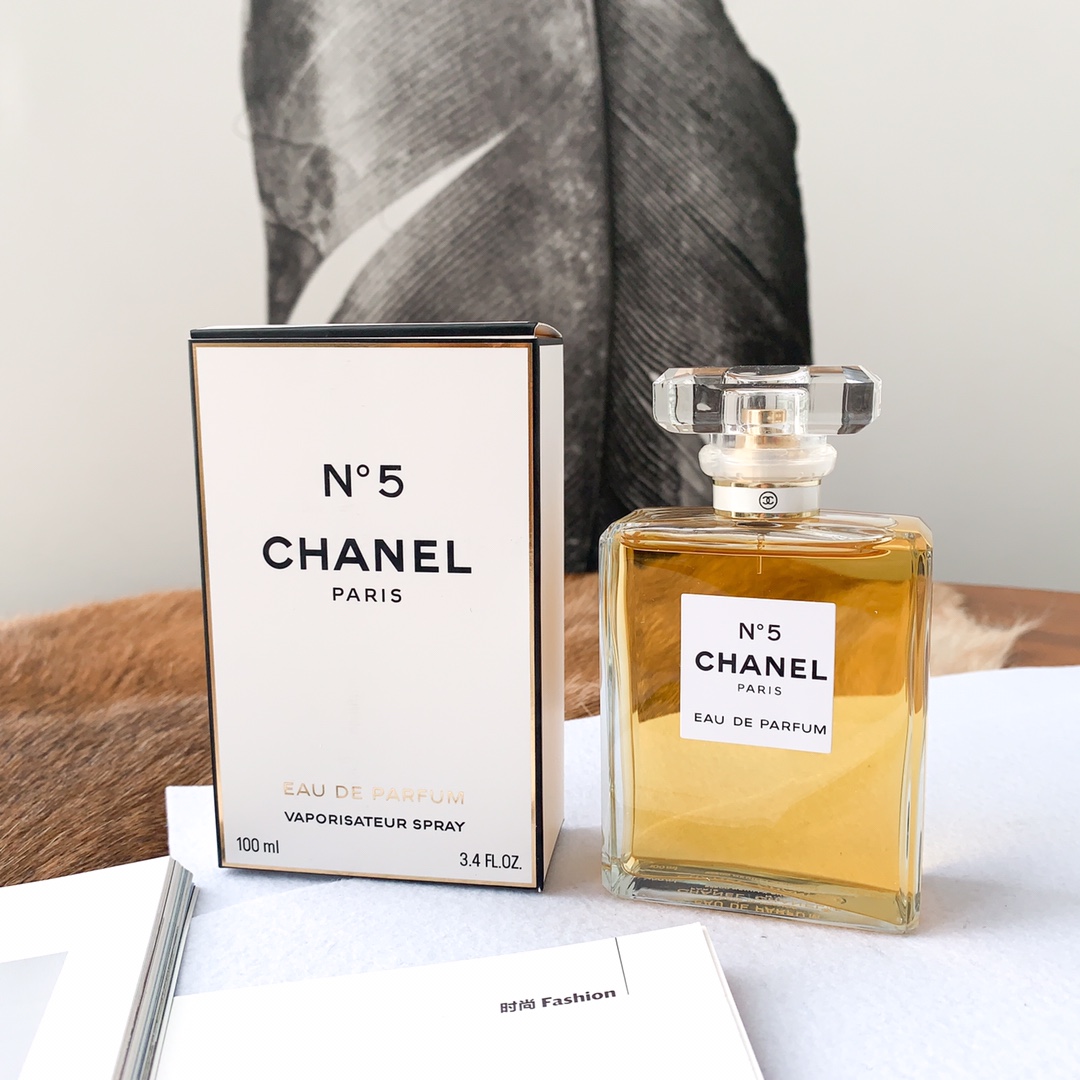 Original order quality
🔥Chanel Chanel N5 Eau No. 5 LEAU Women's EDT Eau de Toilette
Specifications: 100ml
Classic strong fragrance No. 5, a long-lasting strong fragrance, give your girlfriend a birthday gift and holiday gift! - Image 4