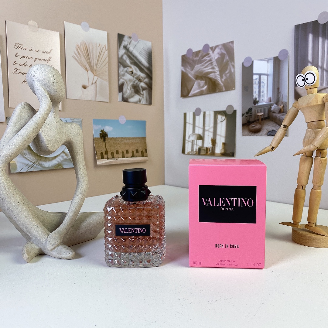 Punk Sweetheart Perfume 100ml Mingtong Edition
🔜 Mingtong version. High quality ❗🇫🇷Roma Lady Punk Sweetheart 100ml
Donna Born In Roma, 2019
Properties: female fragrance
Fragrance: floral oriental
Top notes: blackcurrant pink pepper bergamot
Middle Note: Jasmine Jasmine Tea
Base Note: Vanilla Cashmeran Guaiac Wood