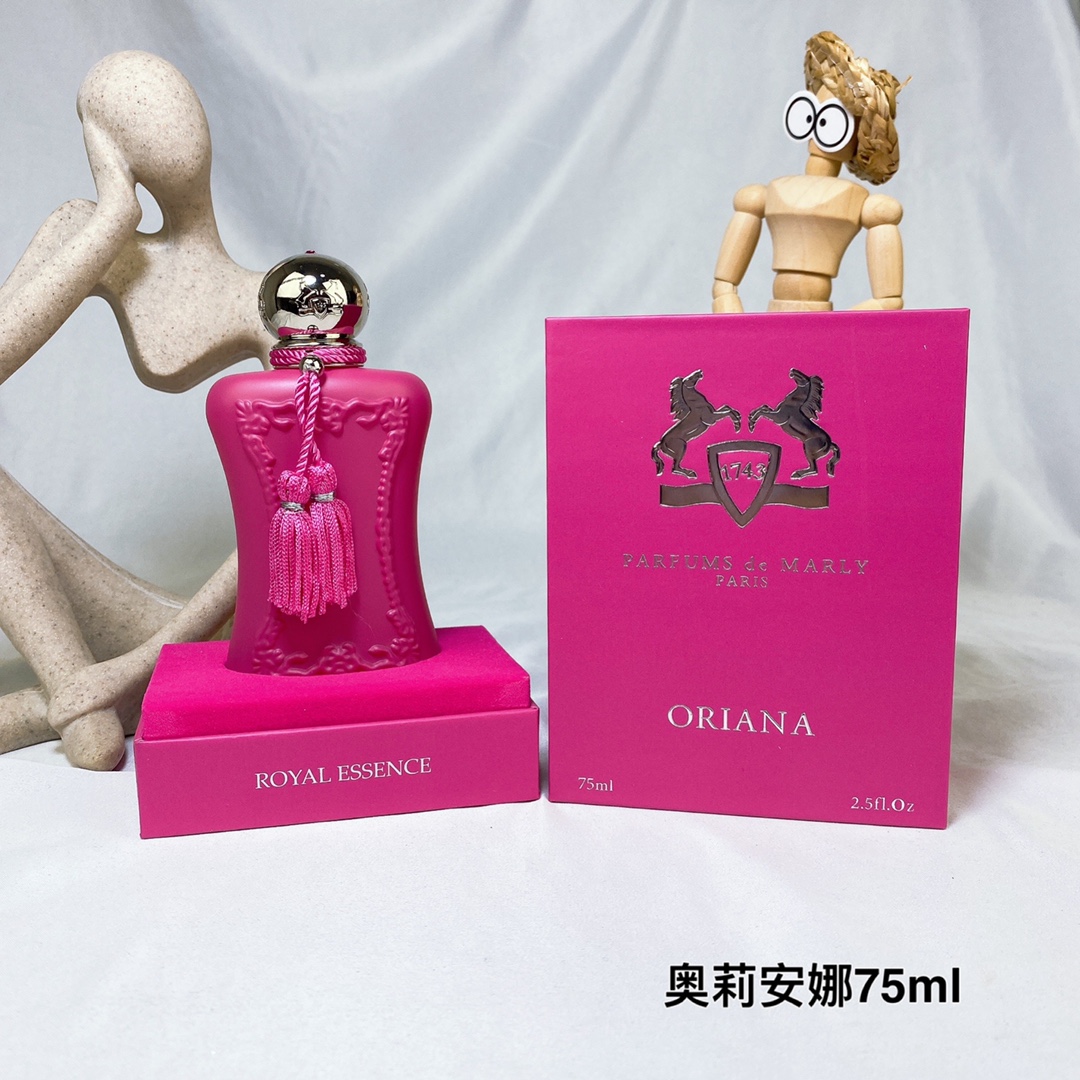 💰💰 Parfums de marly Oriana 75ml
Following the success of the pink Delina fragrance, niche brand Parfums de Marly launches their new creation, also in pink. Oriana perfume exudes gourmet, floral and fruity aromas, sweet and sophisticated. Oriana is a captivating fragrance that delights with pink hues and tangible emotions. It comes in a bright peachy pink bottle with the same shape as its predecessor.
PARFUMS DE MARLY ORIANA
Top notes: orange, bergamot, grapefruit
Middle notes: orange blossom, black currant, raspberry
Base: Marshmallow, Musk Mallow, Chantilly Cream, Musk - Image 5