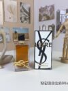 Yves Saint Laurent Essence of Freedom 90ml
YSL’s new perfume is too high-end! ! ! I’m tired of saying good-looking, but I have to say that this bottle of YSL’s new fragrance LIBRE is really beautiful and high-end! The fragrance type is floral, and the temperament of the scent in the bottle is like a sexy and powerful woman🌿🌸☘️🌼🌿 Top notes: Orange oil, black currant, petitgrain Middle notes: Jasmine, orange blossom, lavender oil Base notes: cedar oil, ambergris, musk, vanilla extract