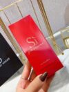 Original order quality
Armani · Sì Passione Red Love Perfume uses Armani Red as the inner paint of the bottle with strong visual impact. It is perfectly combined with the rounded black stone bottle cap. It is a sexy and passionate high-end perfume. Its high appearance is simply a work of art worthy of collection by all fairies ~ full of high-end sense!
▪Top notes: blackcurrant, pear
▪Middle notes: Glasgow rose, jasmine
▪Base notes: vanilla, cedar wood