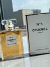 Original single perfume
[Chanel Yellow N5 Perfume 100ML] Comes with Handbag
High-end products will not be returned or exchanged if the plastic packaging is removed. Please understand! !
Classic long-lasting eau de toilette for women, Eau No.  ml, priced around ,000
Chanel No. 5 is an "ageless legend" that is always longed for by successful women.
The elusive “simple luxury”
The noble and sexy style of Chanel No. 5 determines that she is the first choice for mature and elegant women. She is a woman with a story. She embraces the fragrance of Chanel and shuttles among the crowd, charming with her charm and elegance.
As time goes by, N°5 has become more than just a distinctive perfume. Charming, sexy and magical, N°5 captures people's souls and senses. Fragrance: Floral
Top notes: Grasse orange blossom, acetaldehyde, perfume tree flower
Middle notes: Grasse jasmine, May rose
Aftertaste: Mysore sandalwood, bourbon root