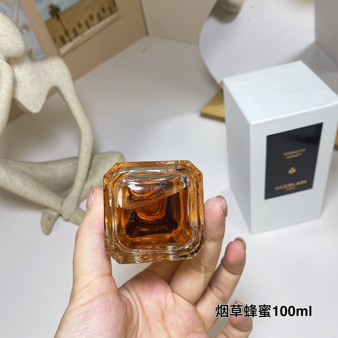Tobacco Honey 100ml
Art Salon Series
Tobacco Honey,2023
Brand:
Perfumer: Dehine Jelk
Properties: Neutral fragrance
Fragrance: Woody Oriental
Top notes: Honey, Clove, Star Anise
Middle Notes: Tobacco, Tonka Bean, Vanilla Sesame
Base note: Agarwood (ebony) sandalwood - Image 3
