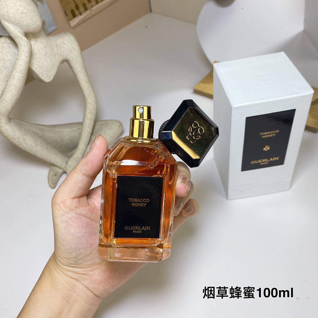 Tobacco Honey 100ml
Art Salon Series
Tobacco Honey,2023
Brand:
Perfumer: Dehine Jelk
Properties: Neutral fragrance
Fragrance: Woody Oriental
Top notes: Honey, Clove, Star Anise
Middle Notes: Tobacco, Tonka Bean, Vanilla Sesame
Base note: Agarwood (ebony) sandalwood - Image 4