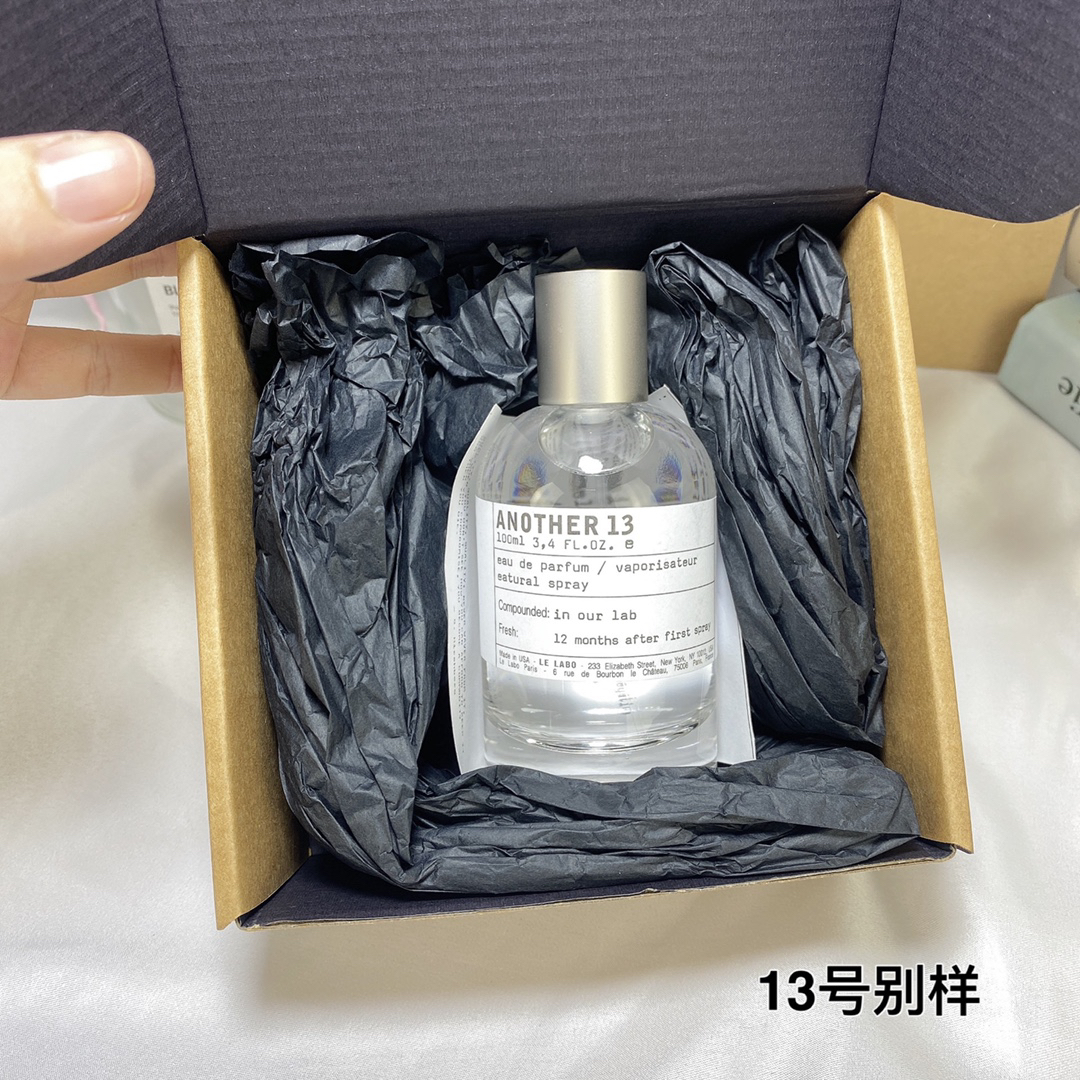Laboratory No. 13 Perfume 100ml
🔜 Quality❗️5205# Laboratory No. 13 100ml
🔻le labo perfume laboratory perfume 100ml Another 13 Another No. 13
His taste is very close to the skin, as if
The body fragrance exuded by itself is natural, soft and gentle
It's very simple and has a very artistic feel.
Scent: Ambergris amyl salicylate musk
Ambergris Ambergris Pear - Image 2